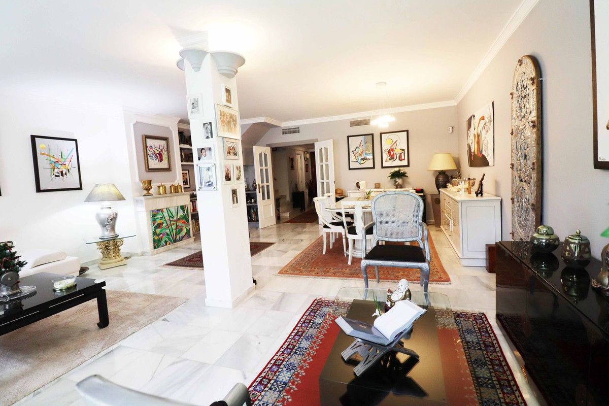 Huis te koop in Diana Park | 4 slaapkamers H4880860