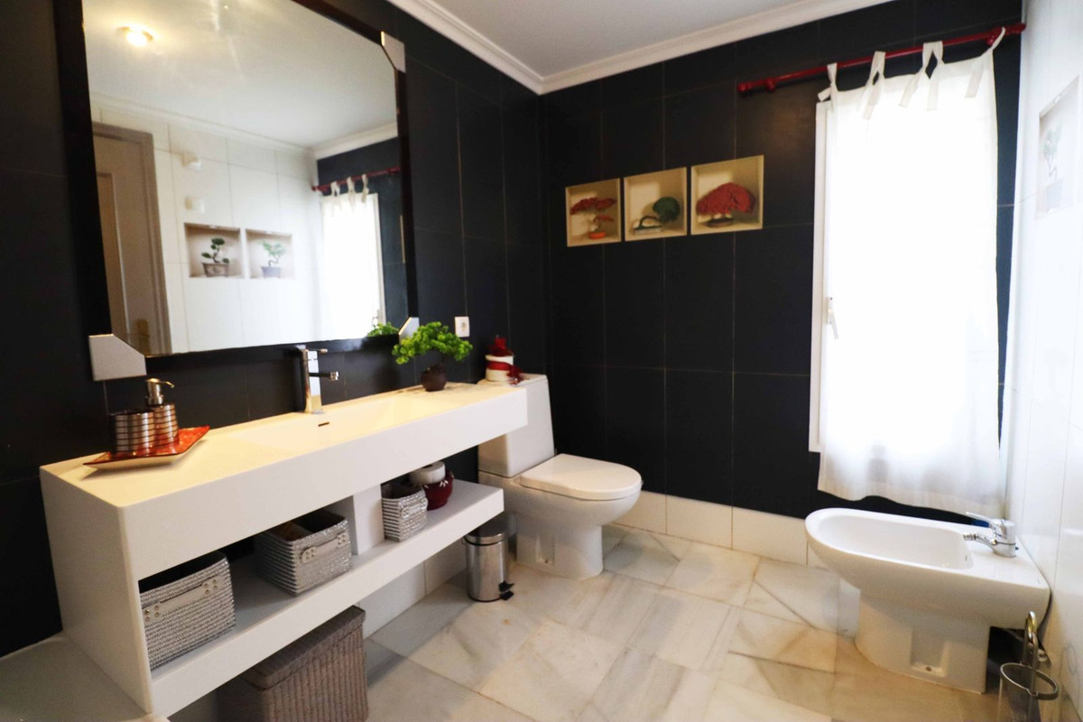 Huis te koop in Diana Park | 4 slaapkamers H4880860