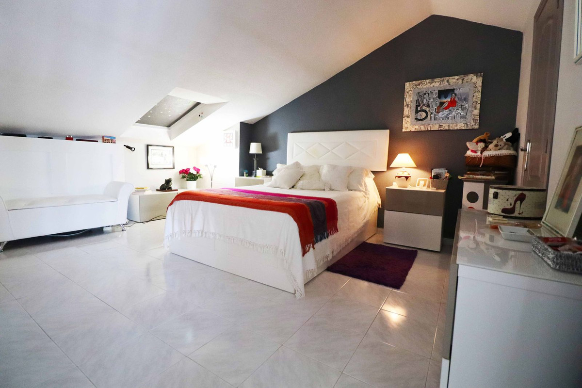 Huis te koop in Diana Park | 4 slaapkamers H4880860