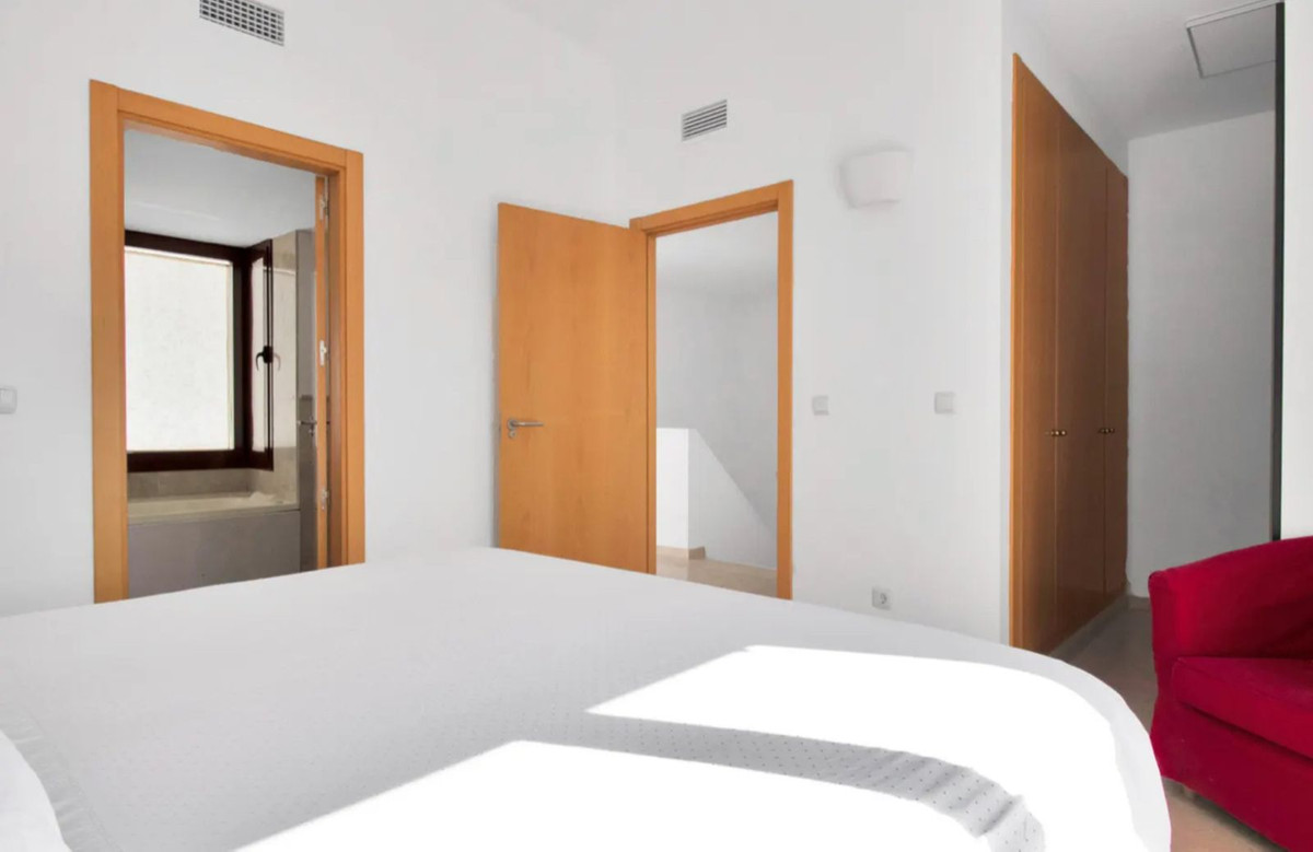 Huis te koop in Doña Julia | 3 slaapkamers H5223118