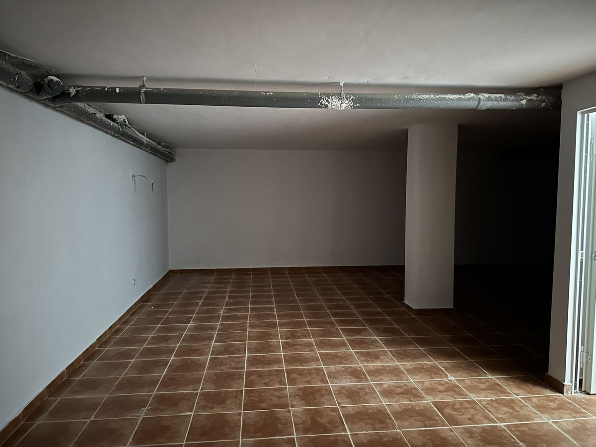 Property main view 60