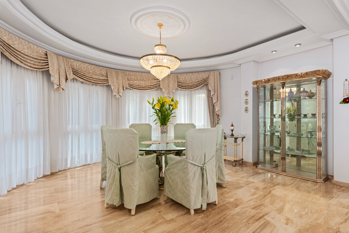 Huis te koop in Dona Pepa | 5 slaapkamers H5304382