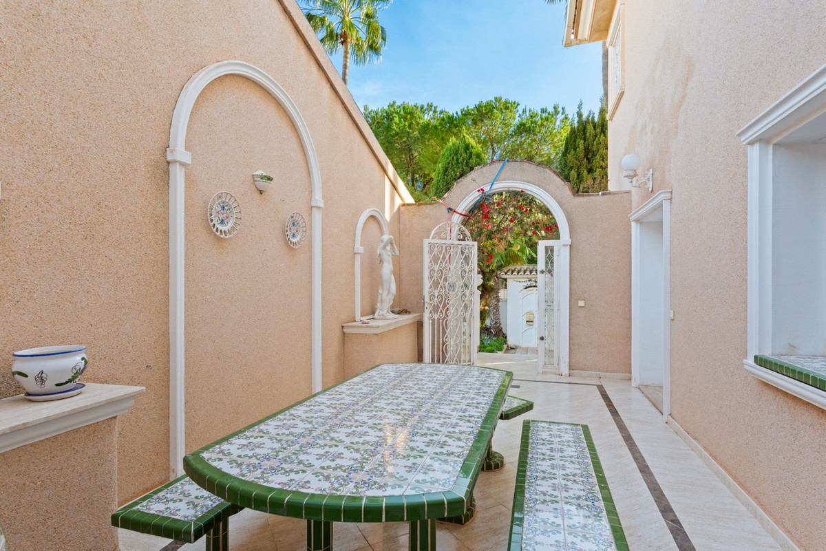 Huis te koop in Dona Pepa | 5 slaapkamers H5304382