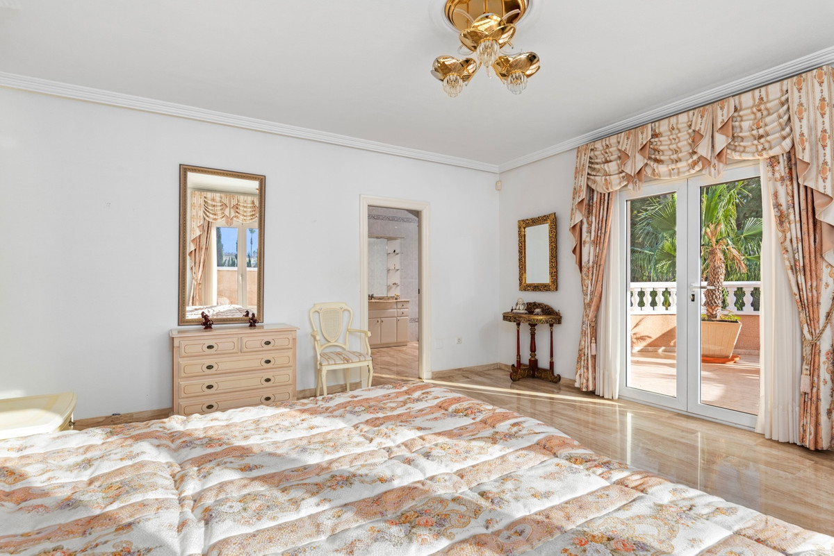 Huis te koop in Dona Pepa | 5 slaapkamers H5304382