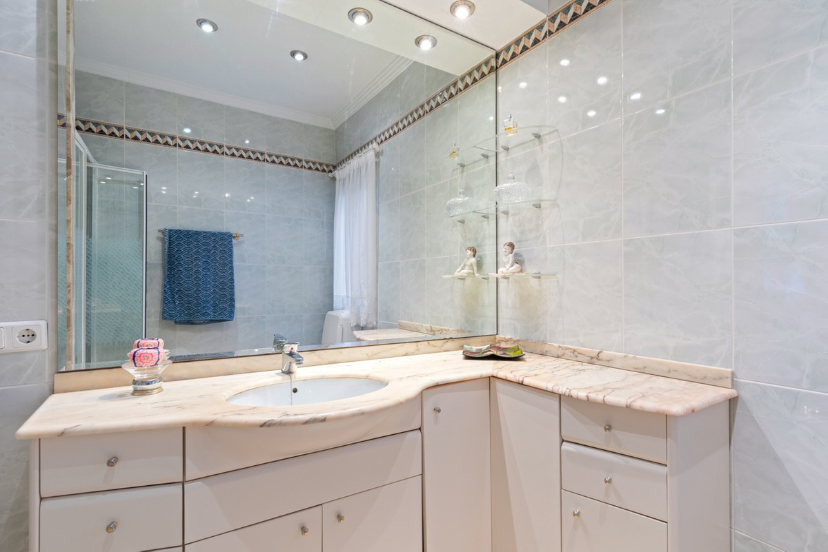 Huis te koop in Dona Pepa | 5 slaapkamers H5304382