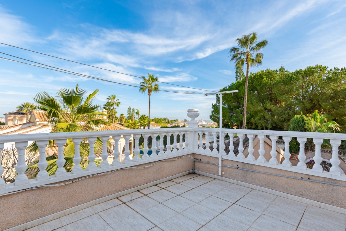 Huis te koop in Dona Pepa | 5 slaapkamers H5304382