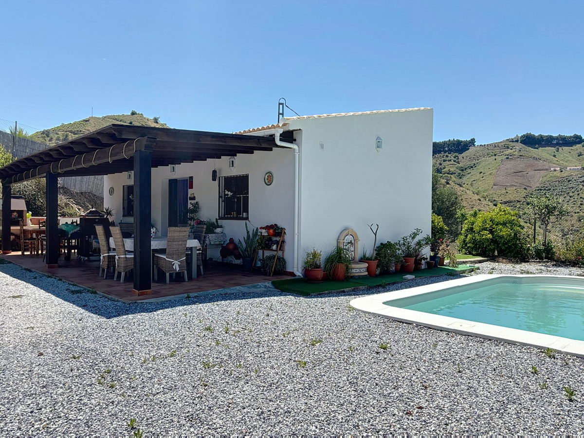 Finca - Cortijo te koop in El Borge | 1 slaapkamers H5114746