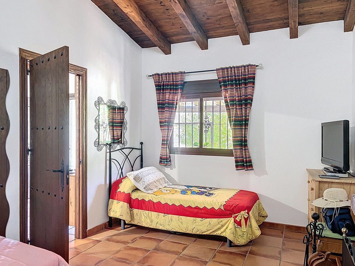 Finca - Cortijo te koop in El Borge | 1 slaapkamers H5114746
