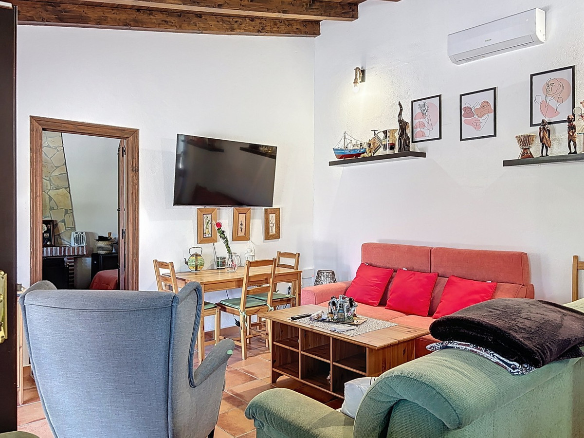 Finca - Cortijo te koop in El Borge | 1 slaapkamers H5114746