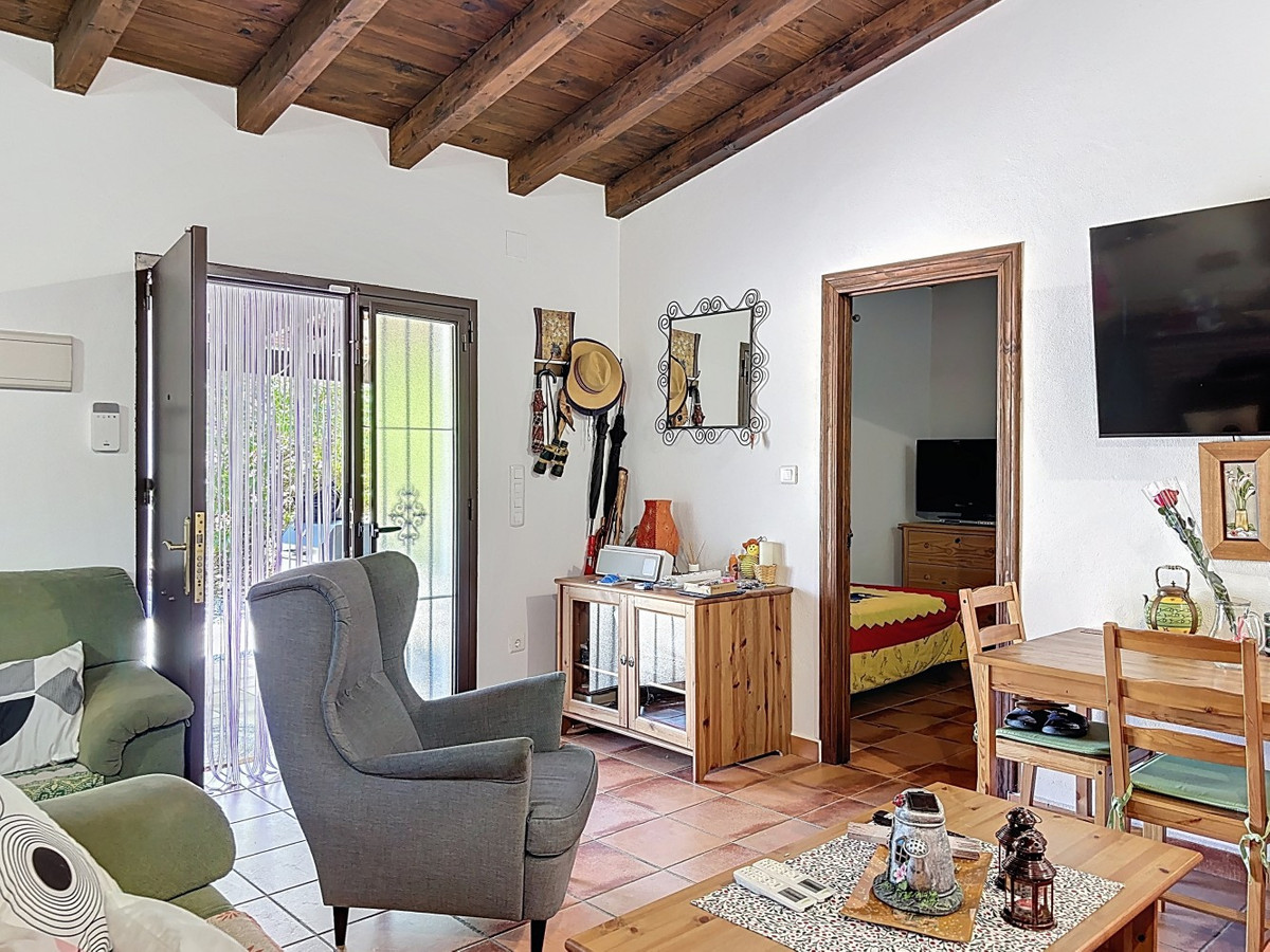 Finca - Cortijo te koop in El Borge | 1 slaapkamers H5114746