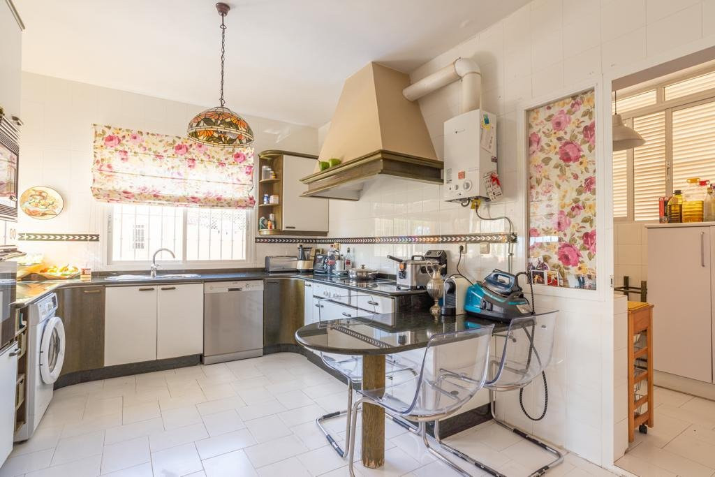 Huis te koop in El Candado | 4 slaapkamers H5046751