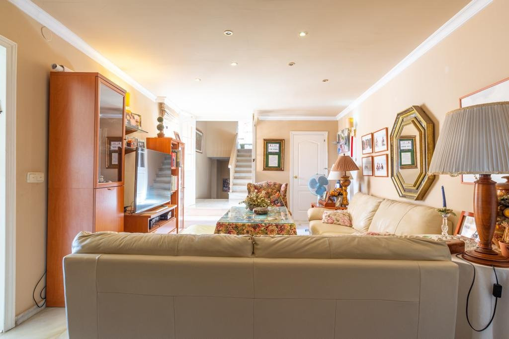 Huis te koop in El Candado | 4 slaapkamers H5046751