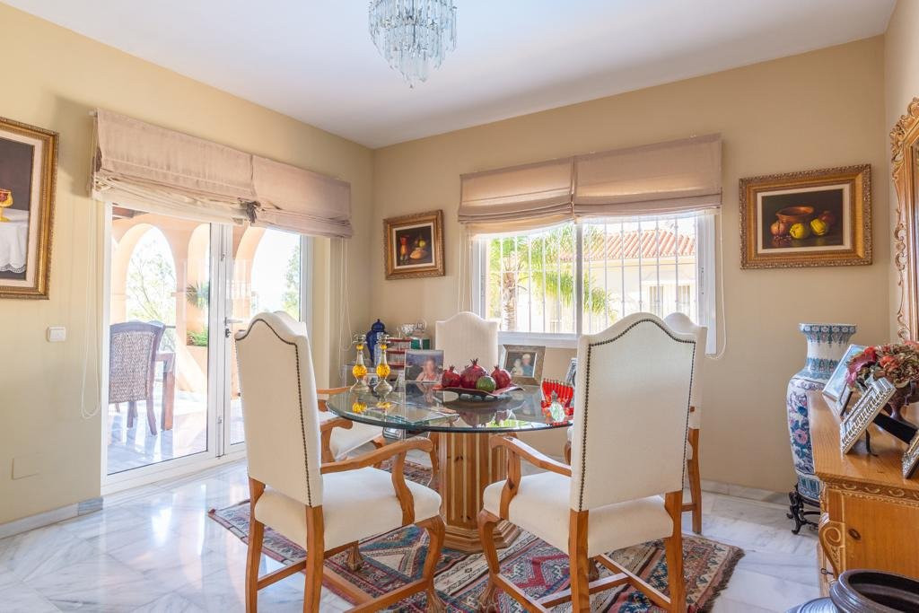 Huis te koop in El Candado | 4 slaapkamers H5046751
