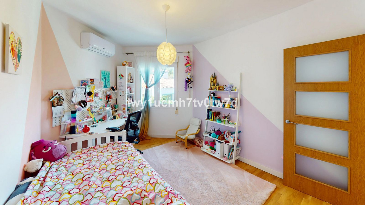 Huis te koop in El Candado | 5 slaapkamers H5112457