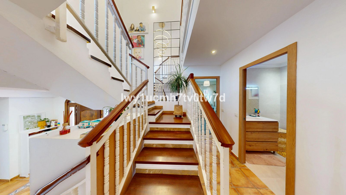 Huis te koop in El Candado | 5 slaapkamers H5112457
