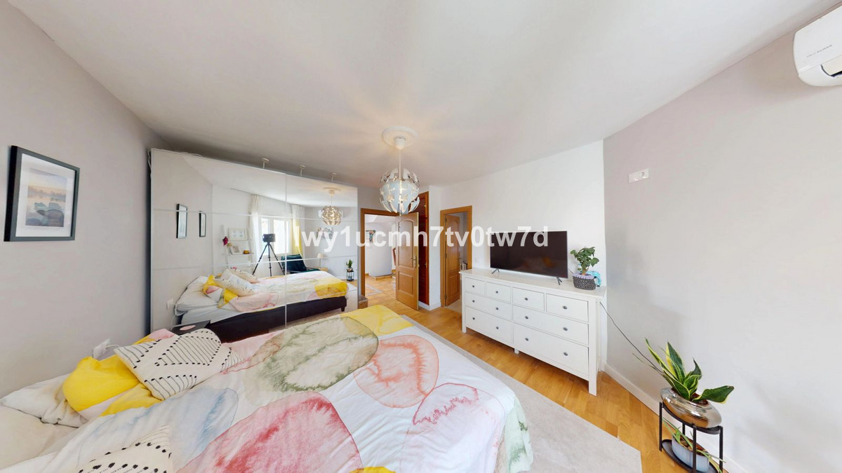 Huis te koop in El Candado | 5 slaapkamers H5112457
