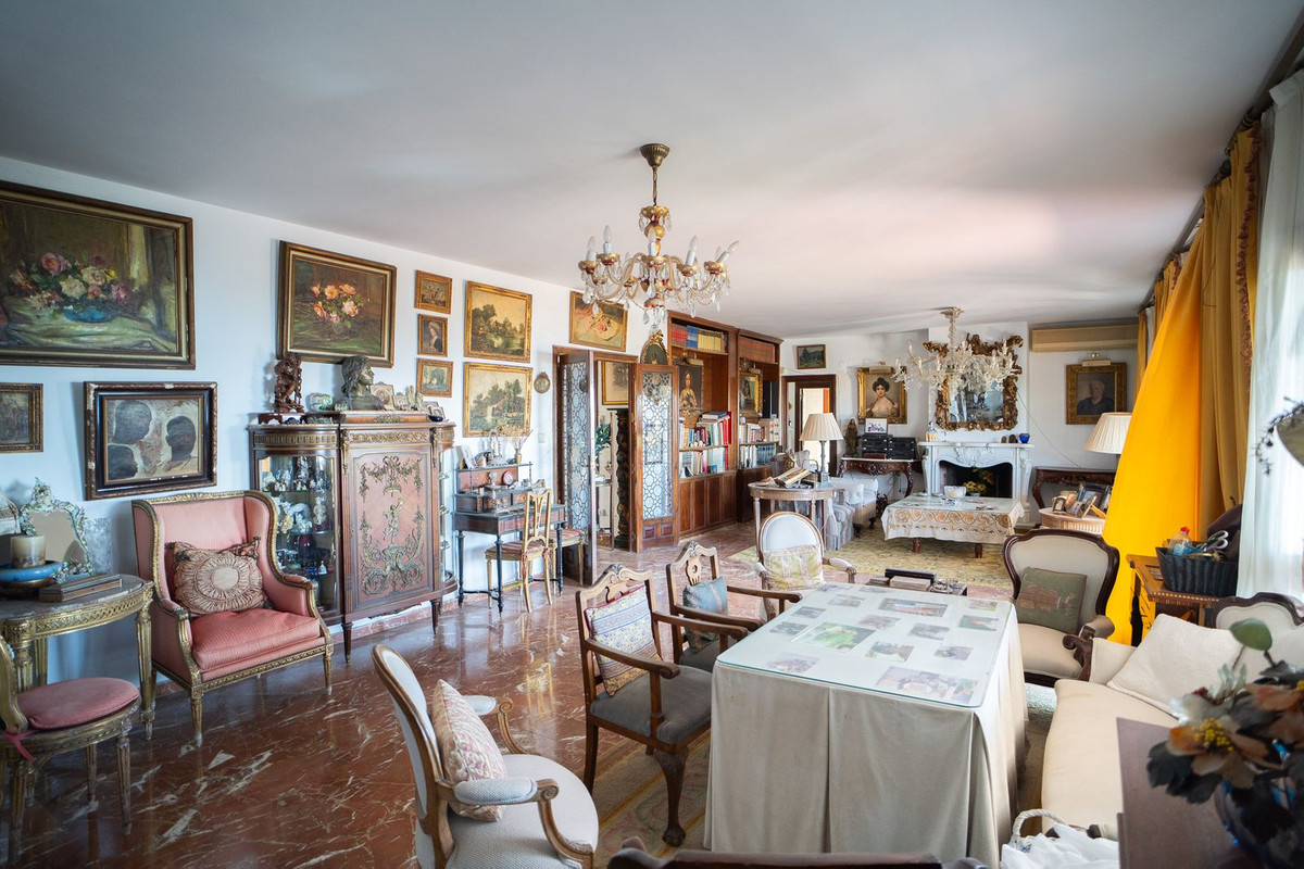 Huis te koop in El Candado | 8 slaapkamers H5253931