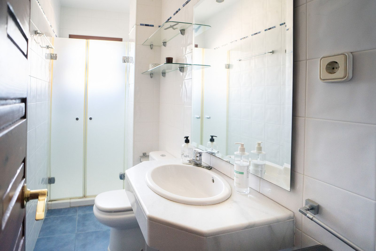 Huis te koop in El Candado | 8 slaapkamers H5253931