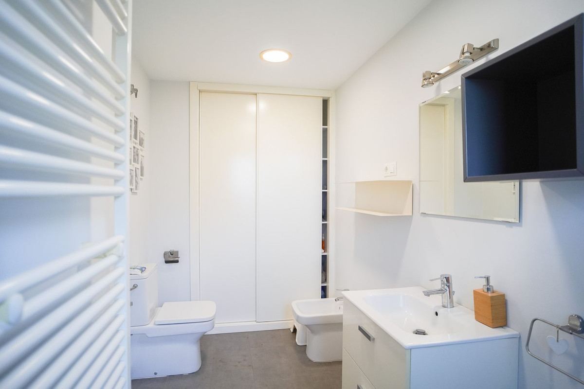 Huis te koop in El Candado | 8 slaapkamers H5253931