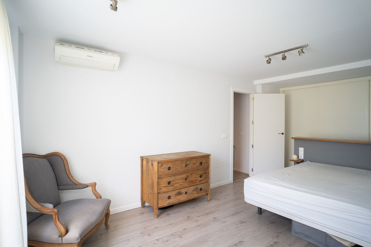 Huis te koop in El Candado | 8 slaapkamers H5253931