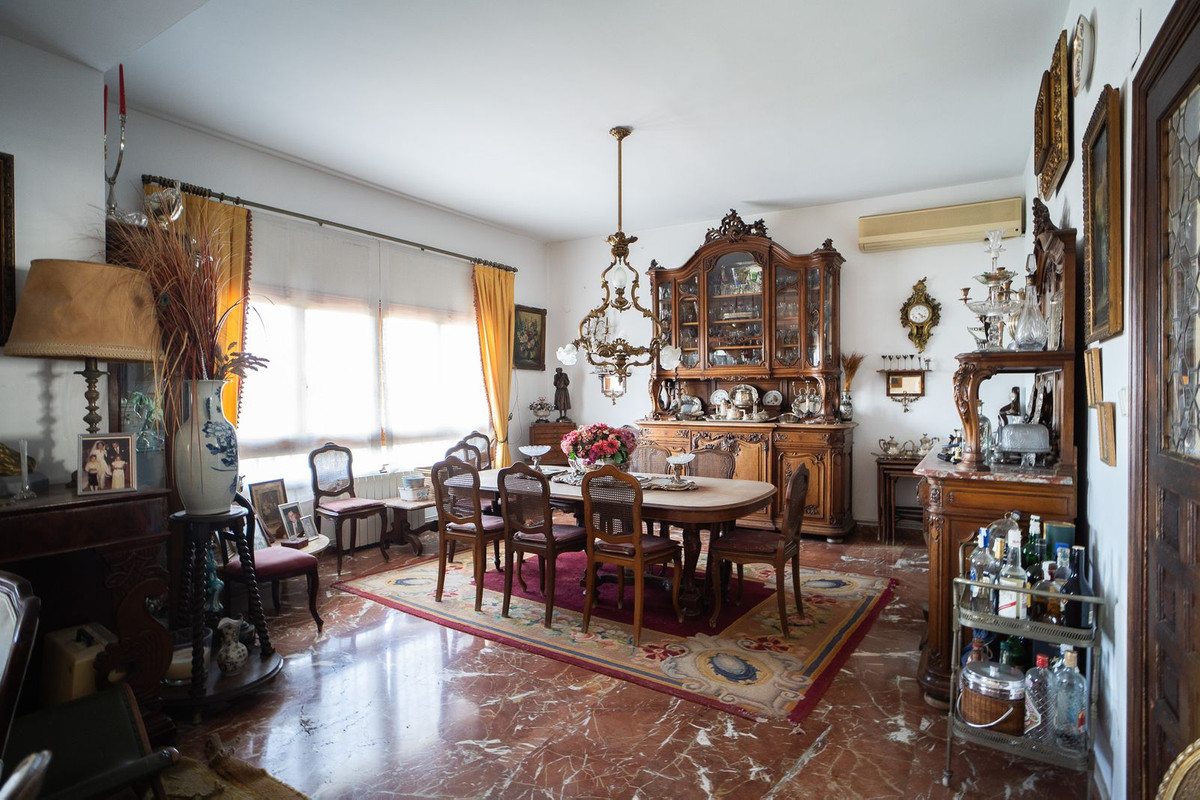 Huis te koop in El Candado | 8 slaapkamers H5253931