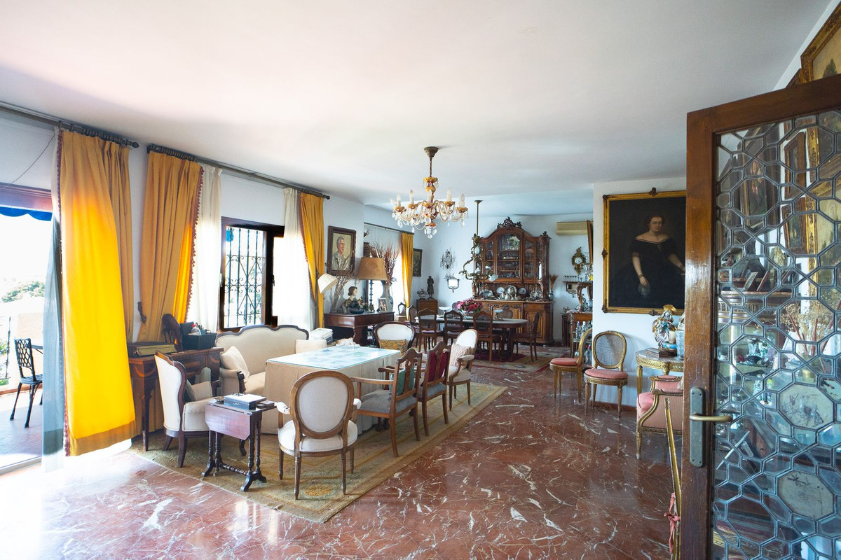 Huis te koop in El Candado | 8 slaapkamers H5253931