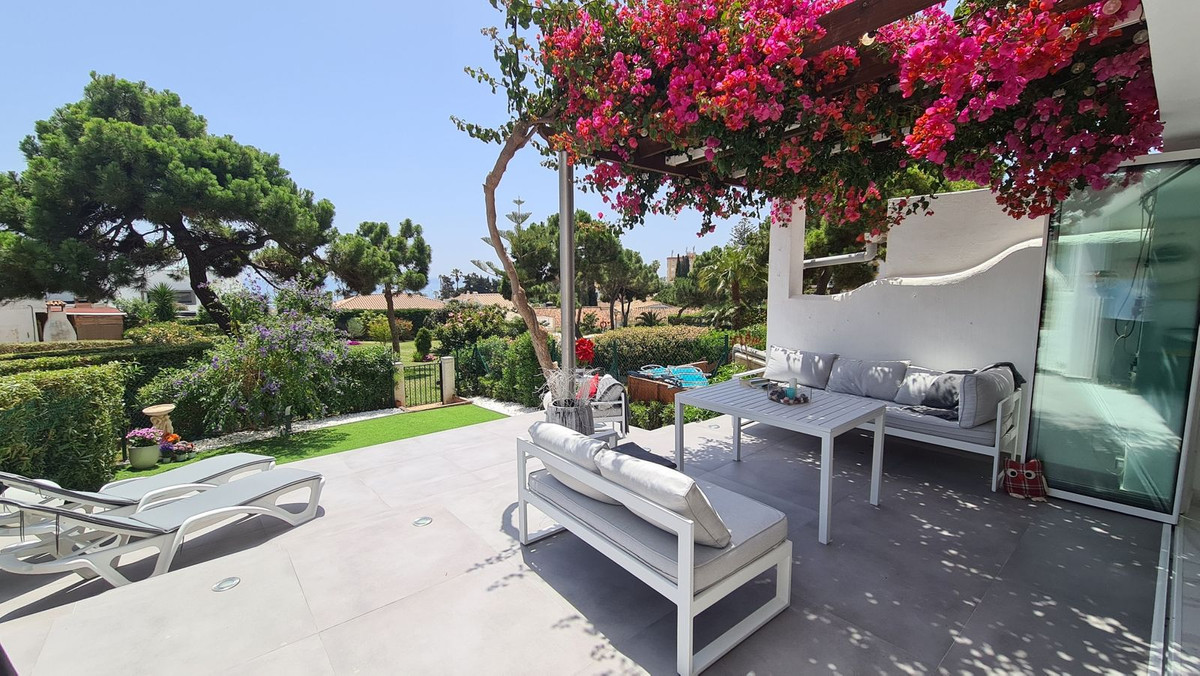Semi-Vrijstaande Villa in El Chaparral-18