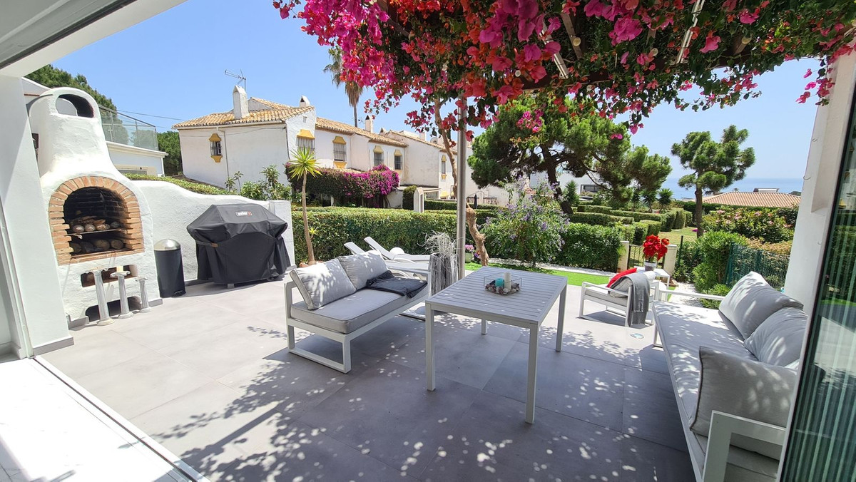Semi-Vrijstaande Villa in El Chaparral-20