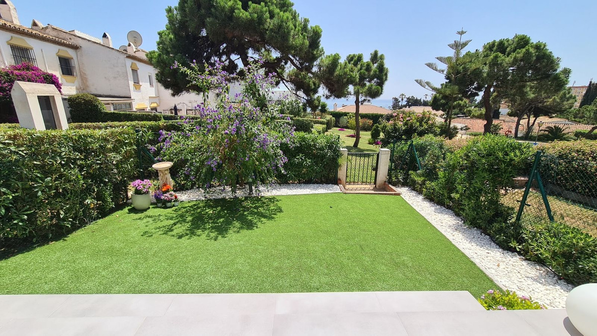 Semi-Vrijstaande Villa in El Chaparral-21
