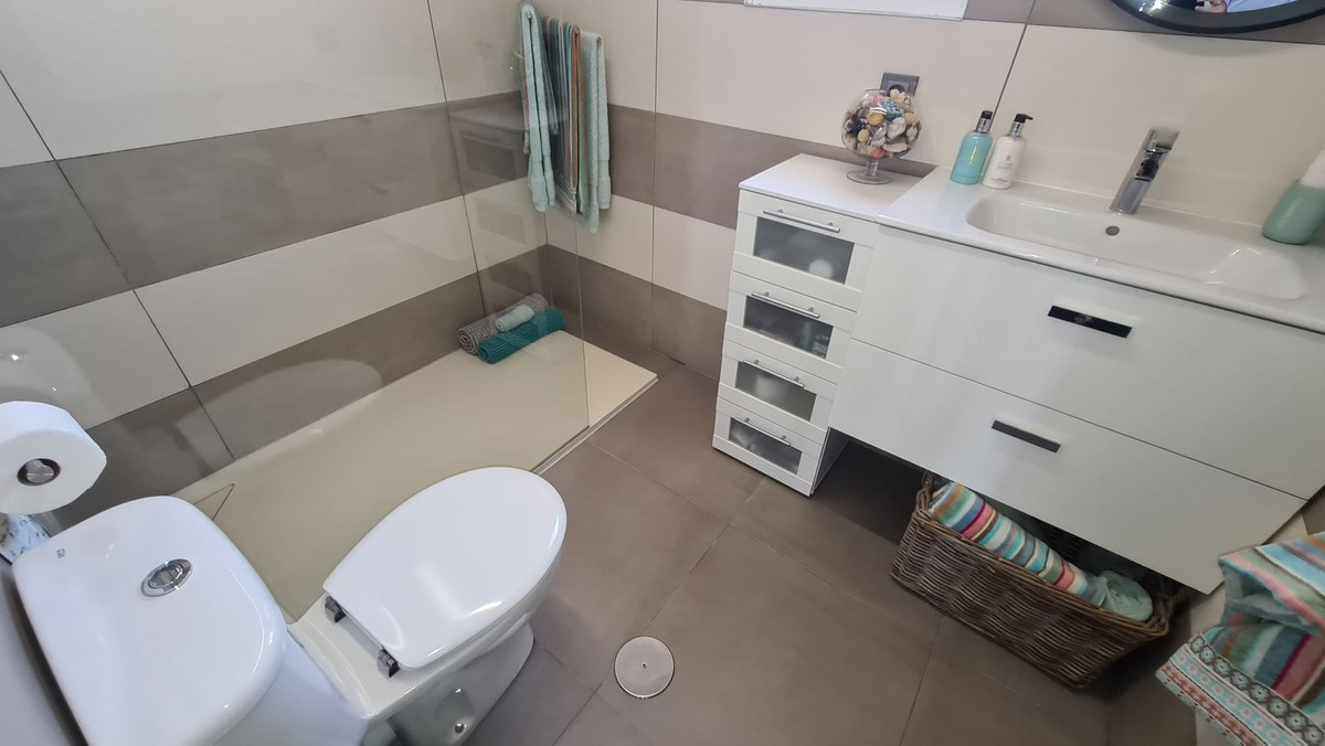 Semi-Vrijstaande Villa in El Chaparral-29