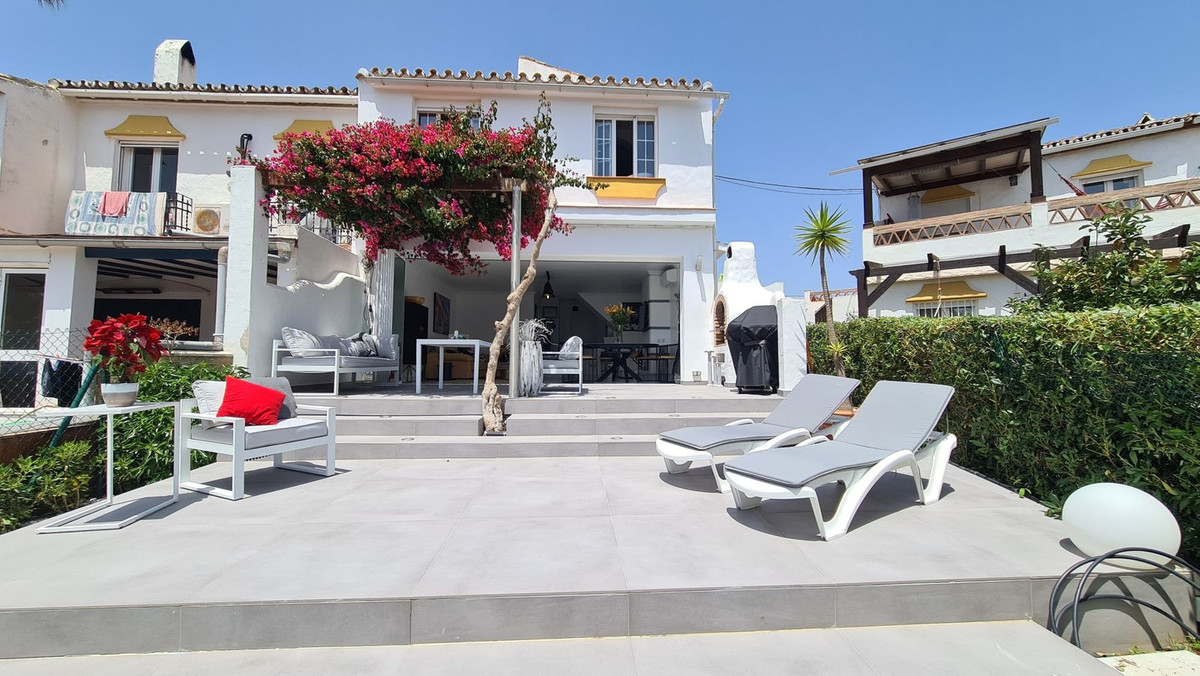 Semi-Vrijstaande Villa in El Chaparral-3