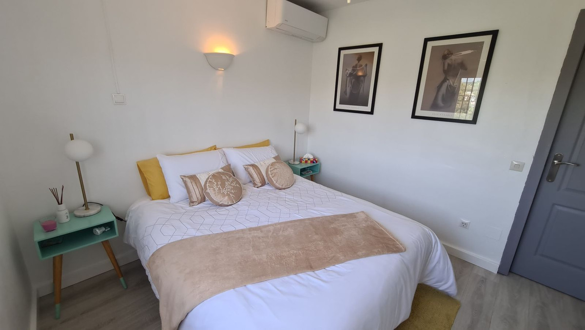 Semi-Vrijstaande Villa in El Chaparral-32
