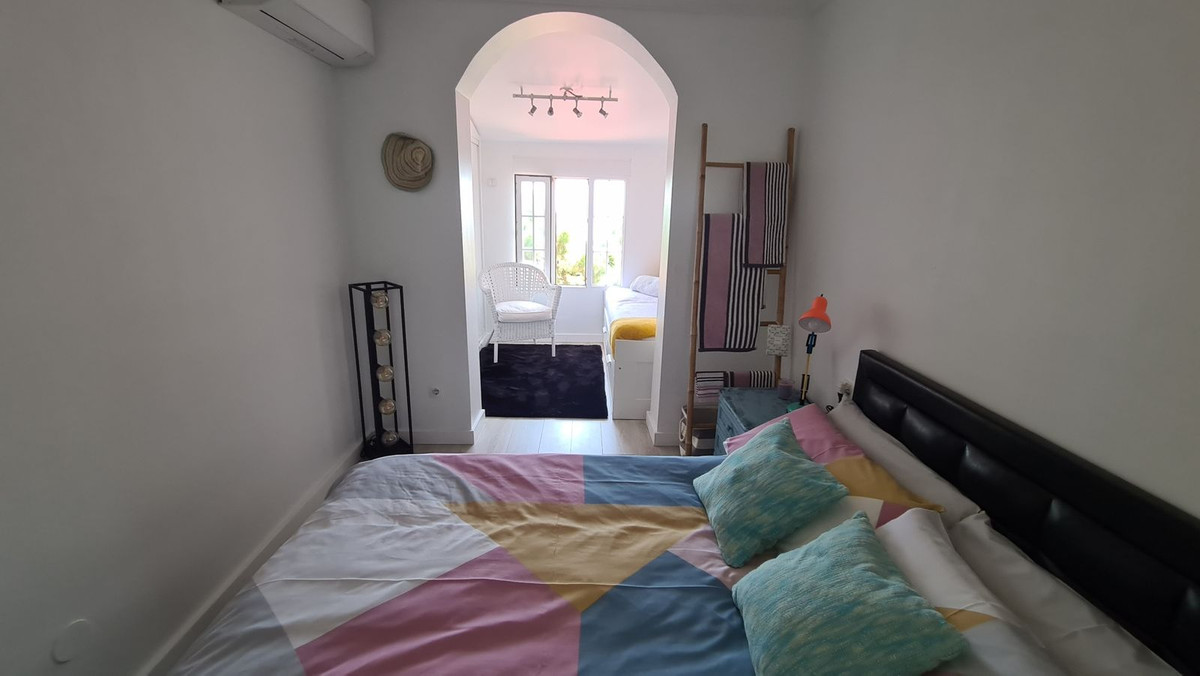 Semi-Vrijstaande Villa in El Chaparral-37