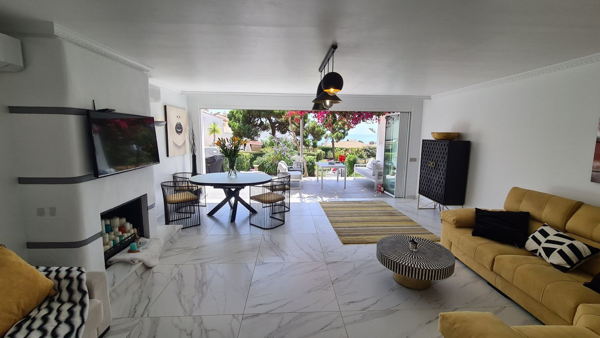 Semi-Vrijstaande Villa in El Chaparral-4