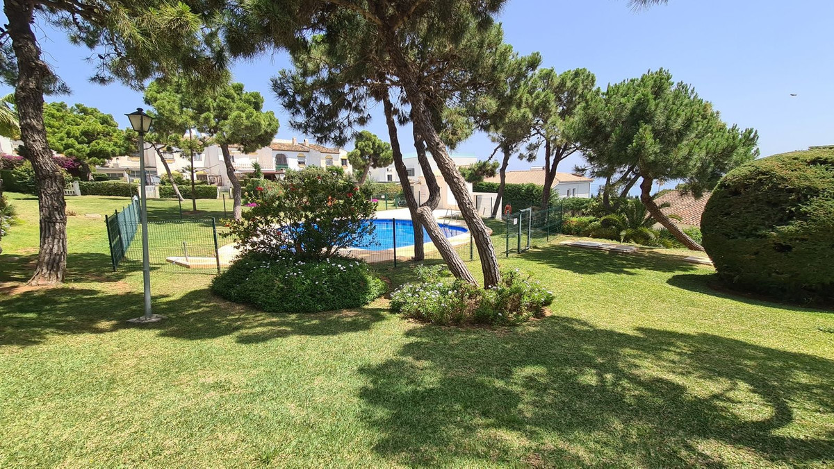 Semi-Vrijstaande Villa in El Chaparral-47