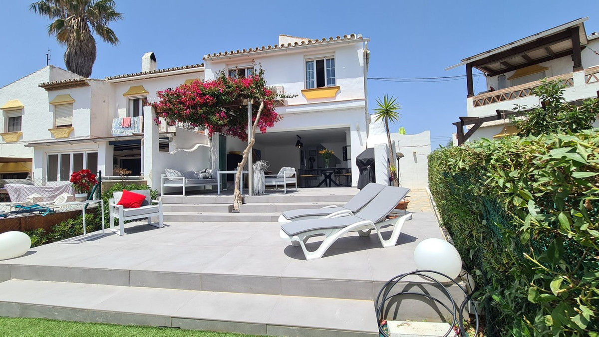 Semi-Vrijstaande Villa in El Chaparral-49