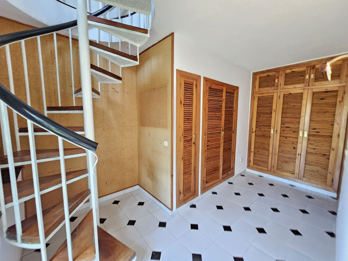 Geschakelde Woning in El Chaparral-15