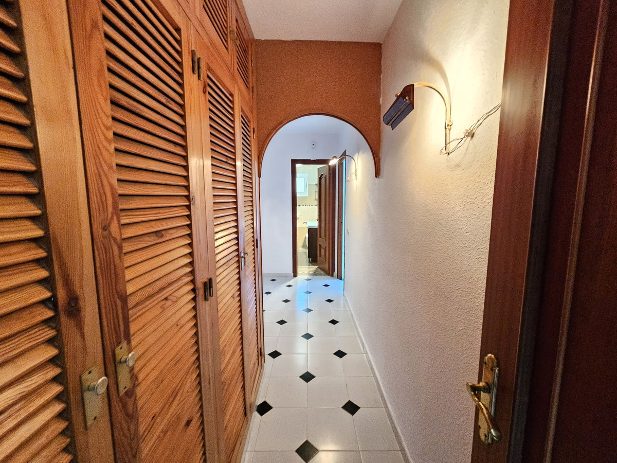 Geschakelde Woning in El Chaparral-16