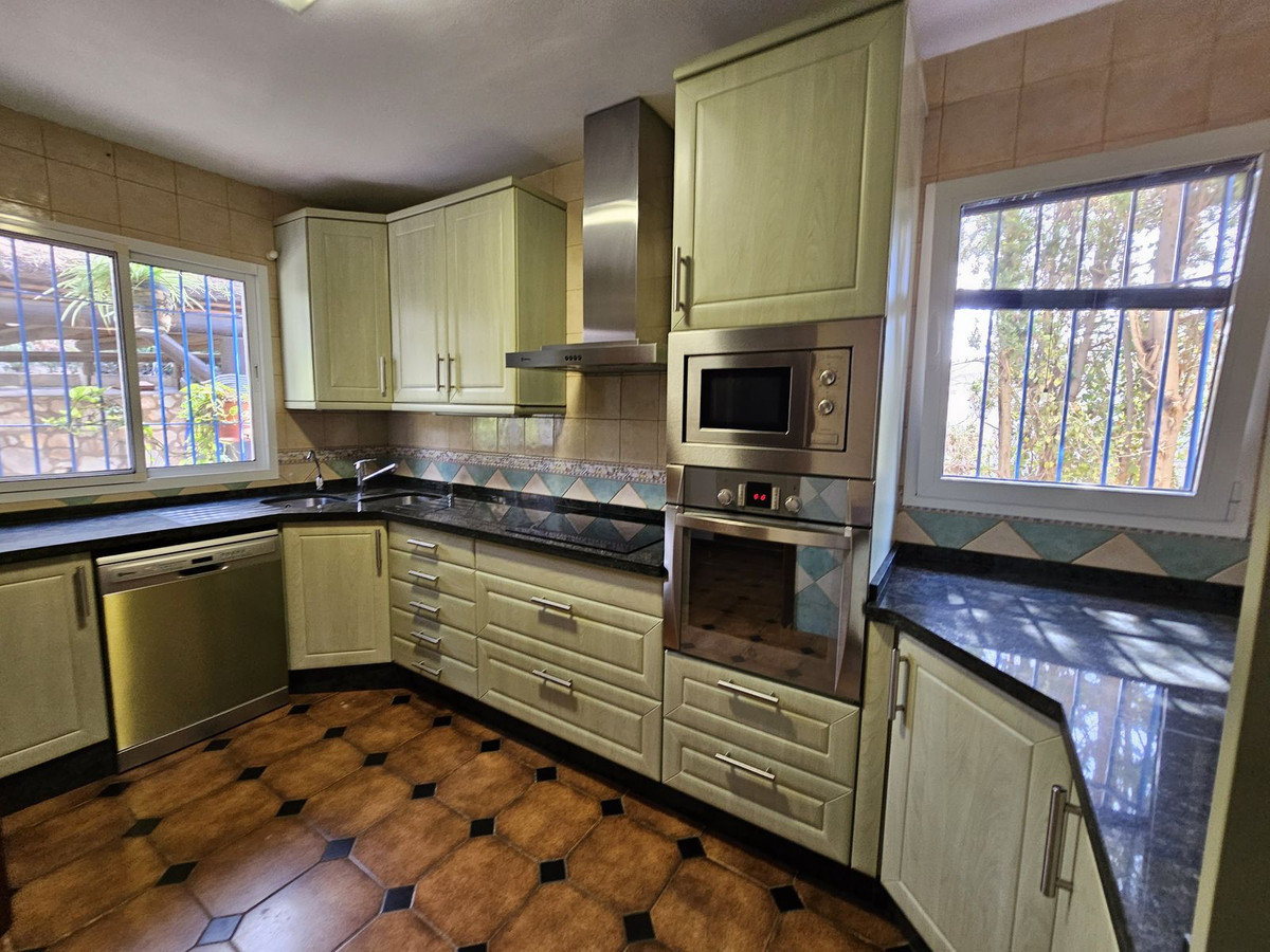 Geschakelde Woning in El Chaparral-30