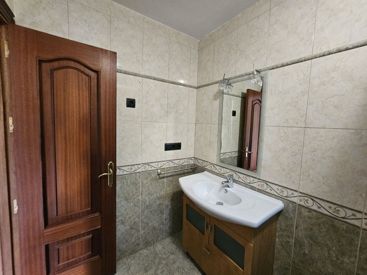 Geschakelde Woning in El Chaparral-35