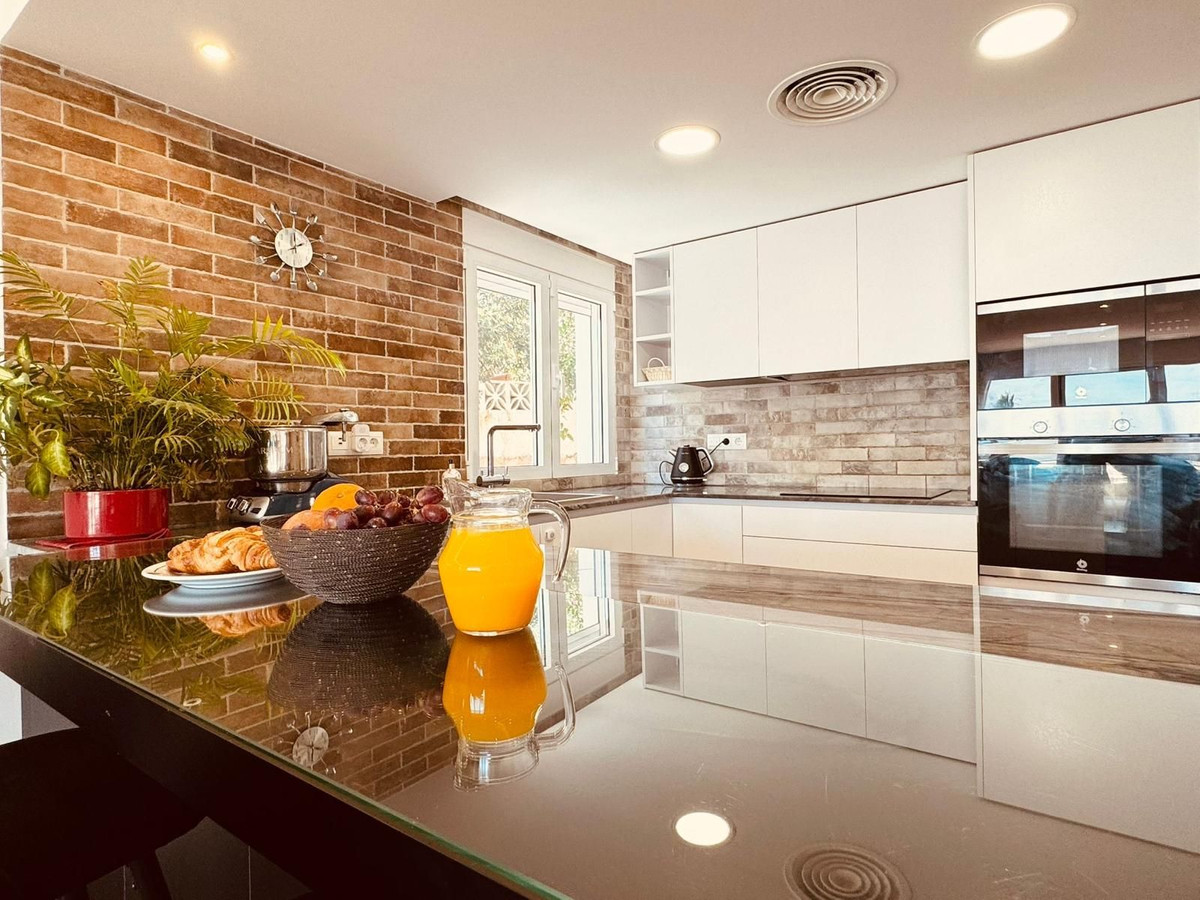 Huis te koop in El Chaparral | 3 slaapkamers H5034052