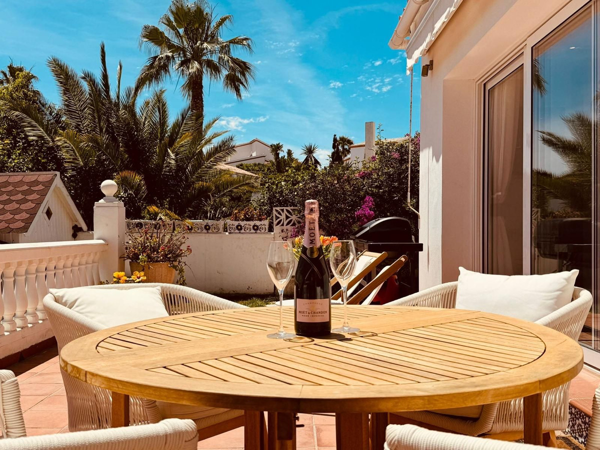 Huis te koop in El Chaparral | 3 slaapkamers H5034052
