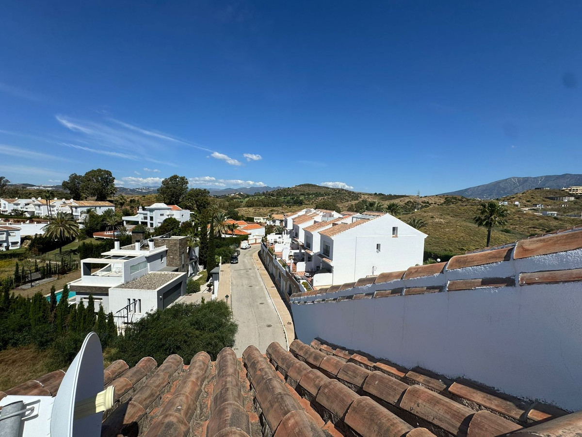 Geschakelde Woning in El Chaparral-7