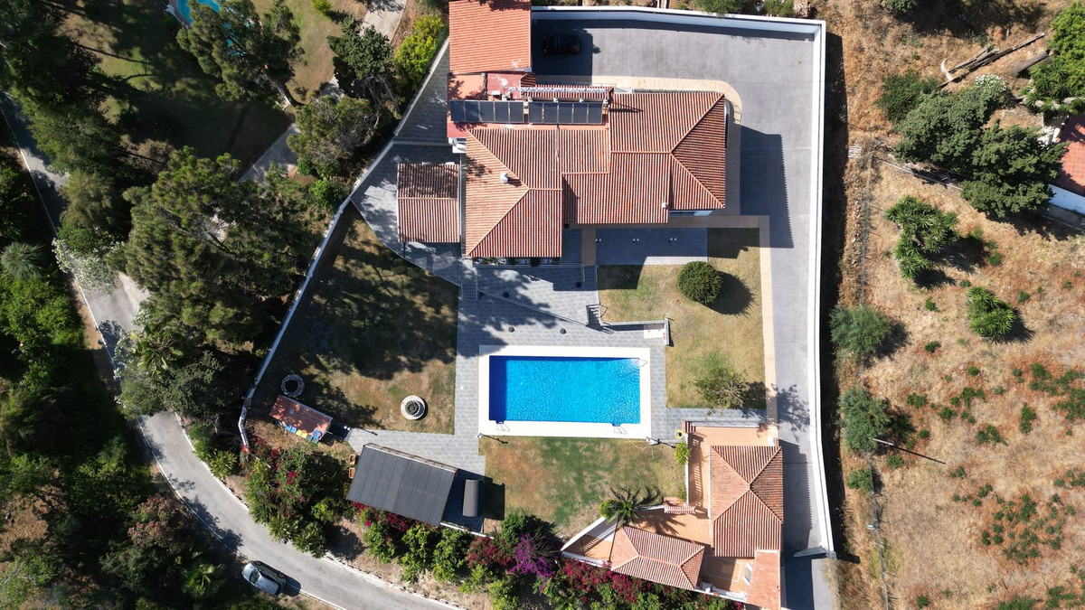 Huis te koop in El Chaparral | 16 slaapkamers H5051074
