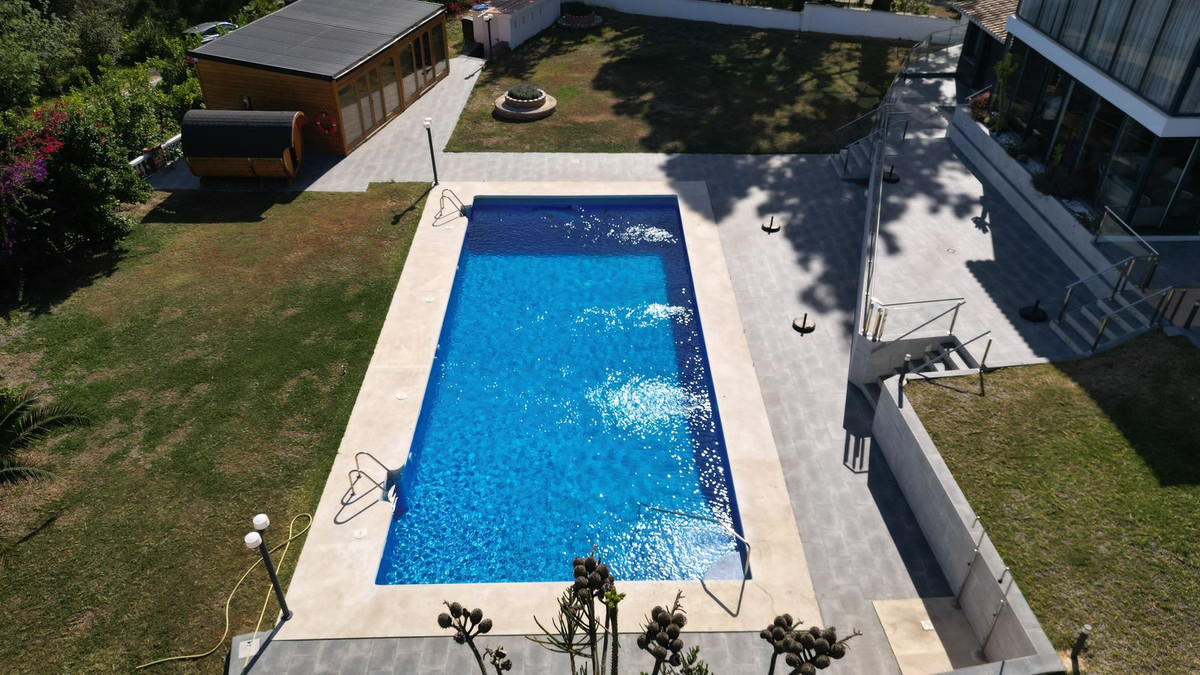 Huis te koop in El Chaparral | 16 slaapkamers H5051074