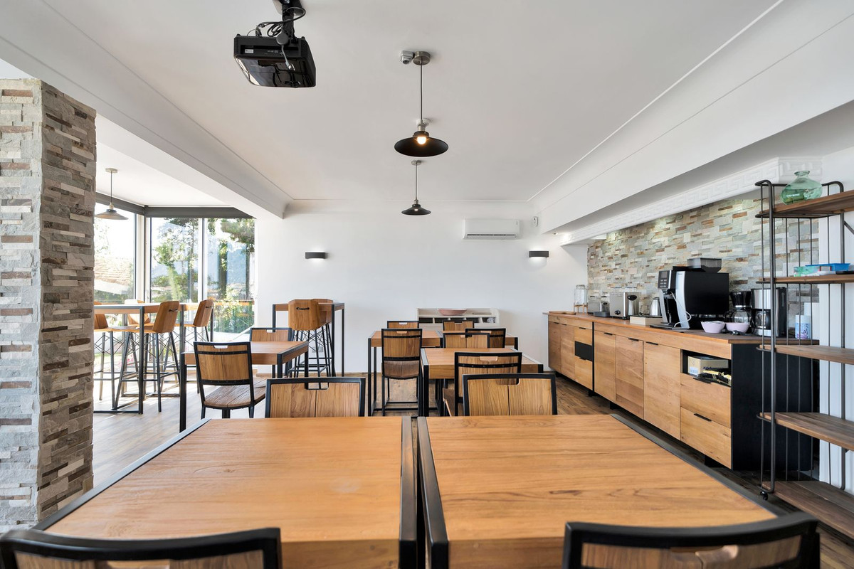 Huis te koop in El Chaparral | 16 slaapkamers H5051074