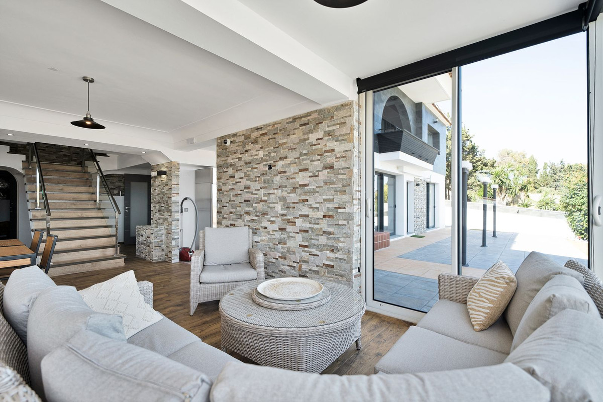 Huis te koop in El Chaparral | 16 slaapkamers H5051074