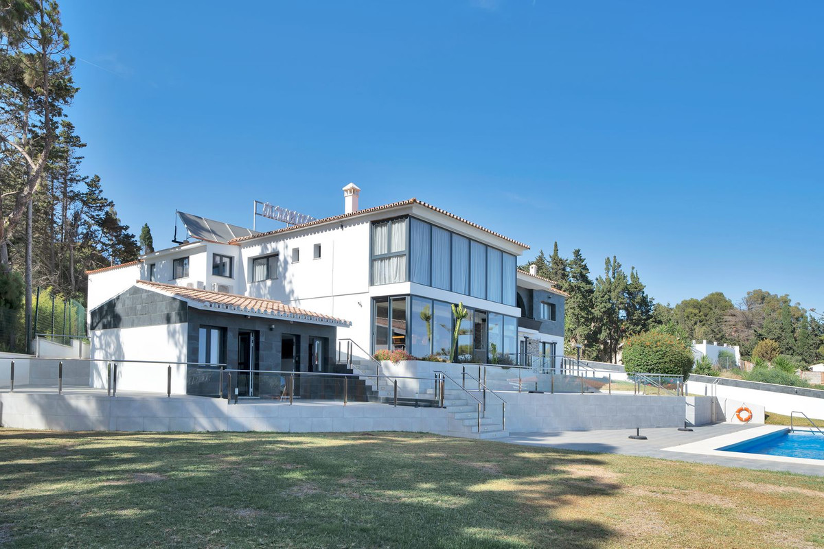 Huis te koop in El Chaparral | 16 slaapkamers H5051074