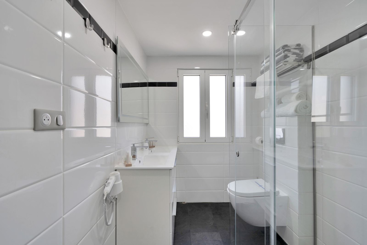 Huis te koop in El Chaparral | 16 slaapkamers H5051074