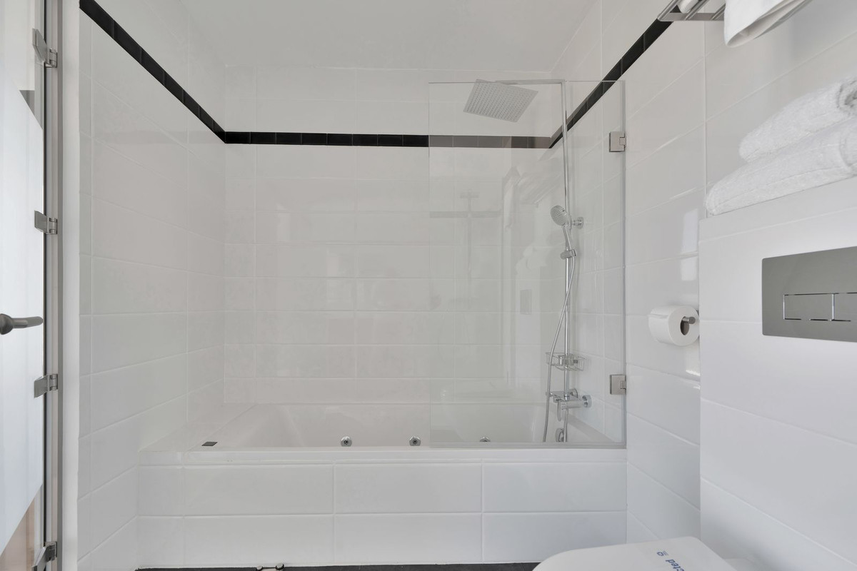 Huis te koop in El Chaparral | 16 slaapkamers H5051074